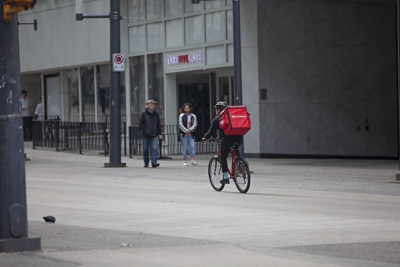 DoorDash's new Storefront feature will help restaurants set up their own  websites - The Verge